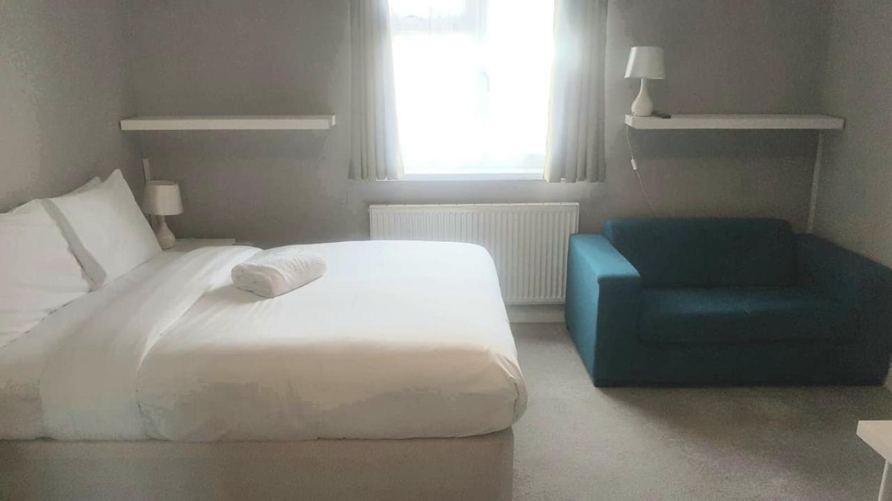 Addenro Apartments Southampton Room photo